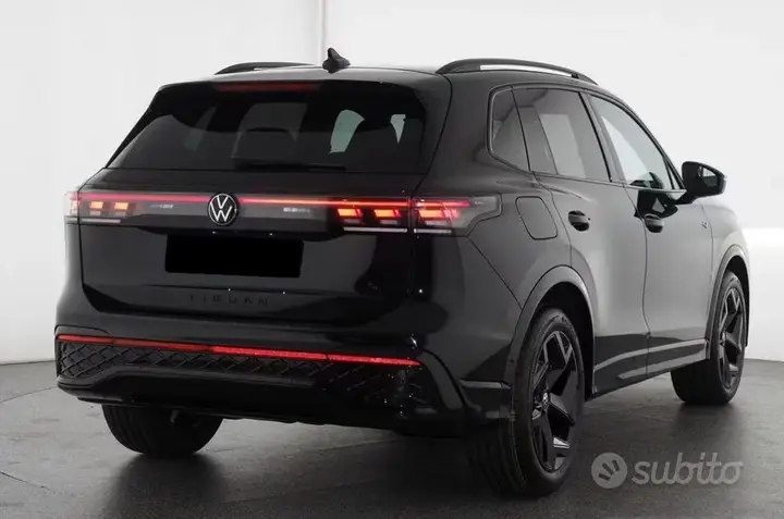 Volkswagen Tiguan 2024 photo 2