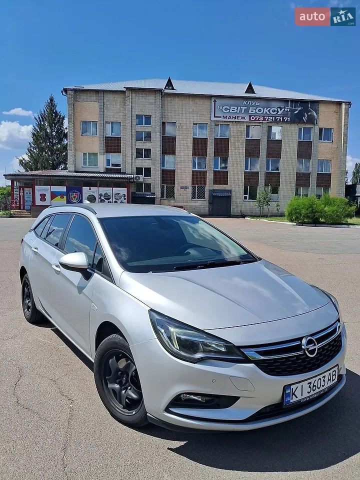 Opel Astra 2017 photo 2