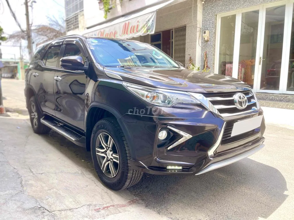 Toyota Fortuner 2018 photo 2
