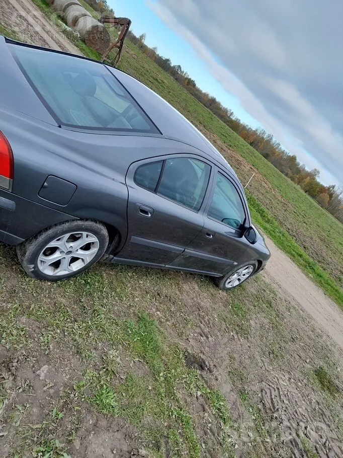 Volvo S60 2002 photo 4