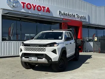 Toyota Hilux 2026 photo 2