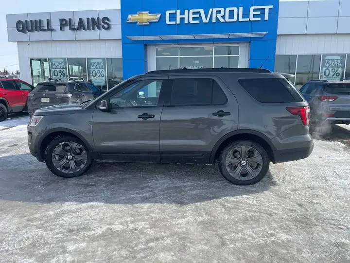 Ford Explorer Sport