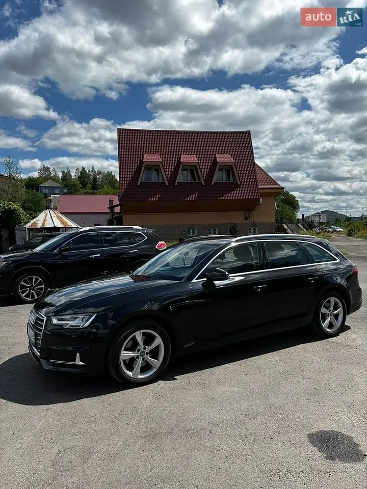 Audi A4 2018 photo 2