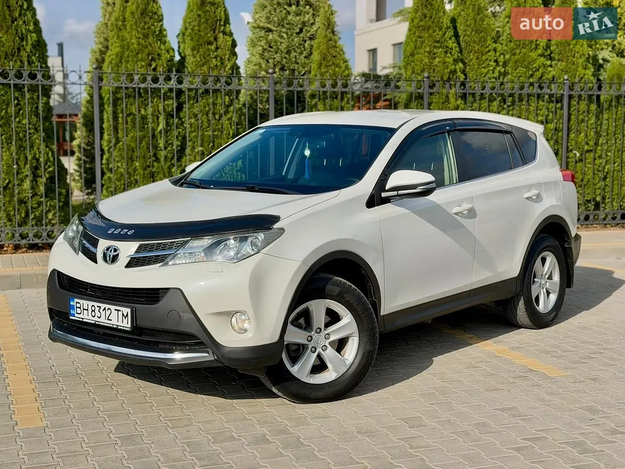 Toyota Rav4 2014 photo 2