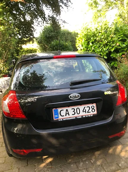 Kia Ceed 2010 photo 2