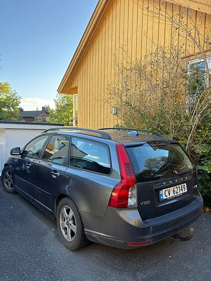 Volvo V50 2010 photo 2