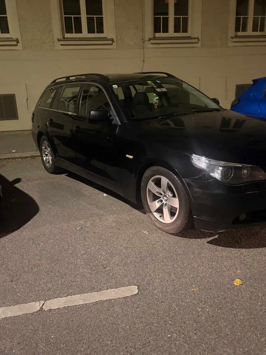 BMW 5 Series 2004 photo 2