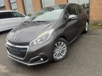 Peugeot 208 2018 photo 2