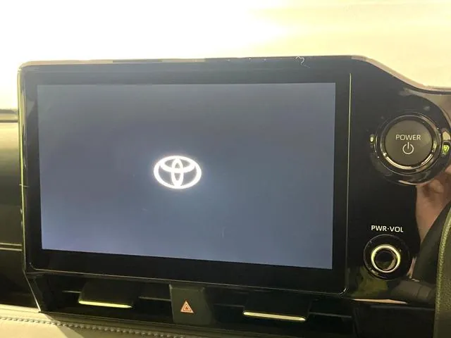 Toyota Voxy 2024 photo 4