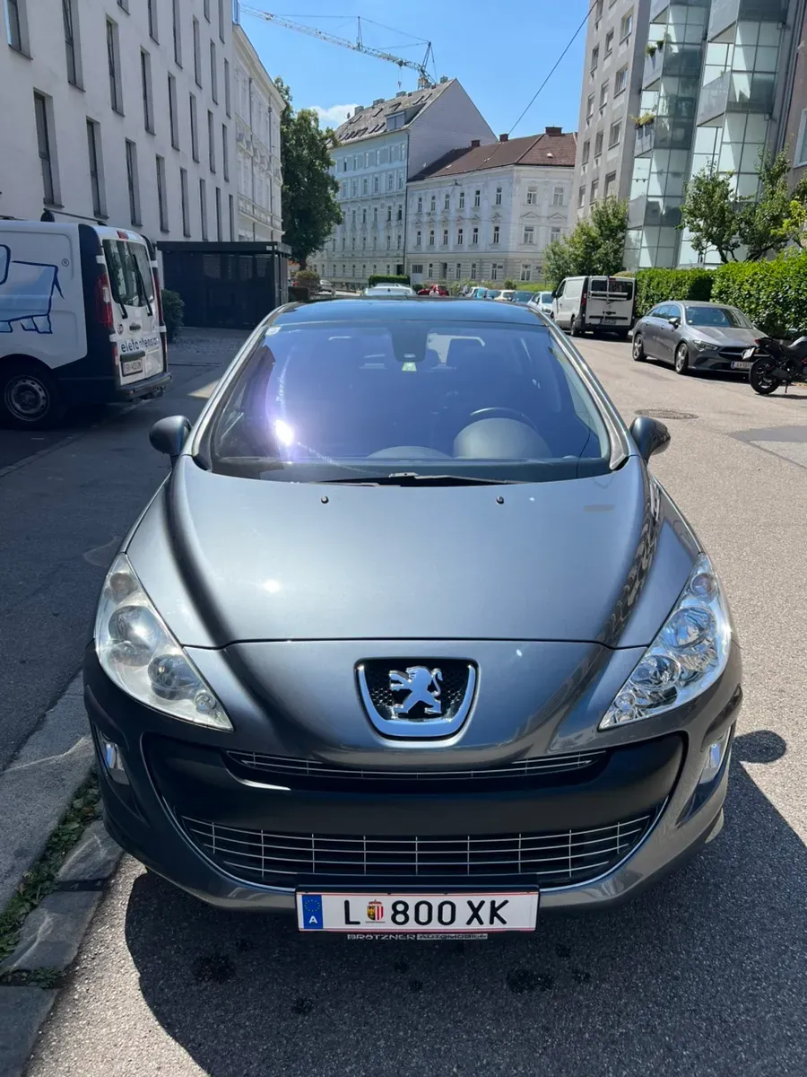 Peugeot 308 2010 photo 2