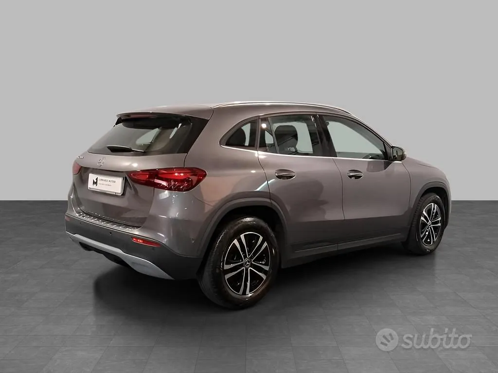 Mercedes-Benz Gla 2023 photo 2