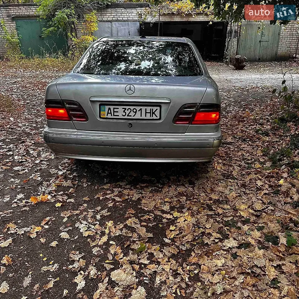 Mercedes-Benz E-Class 2001 photo 5