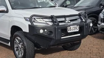 Mitsubishi Triton 2023 photo 3