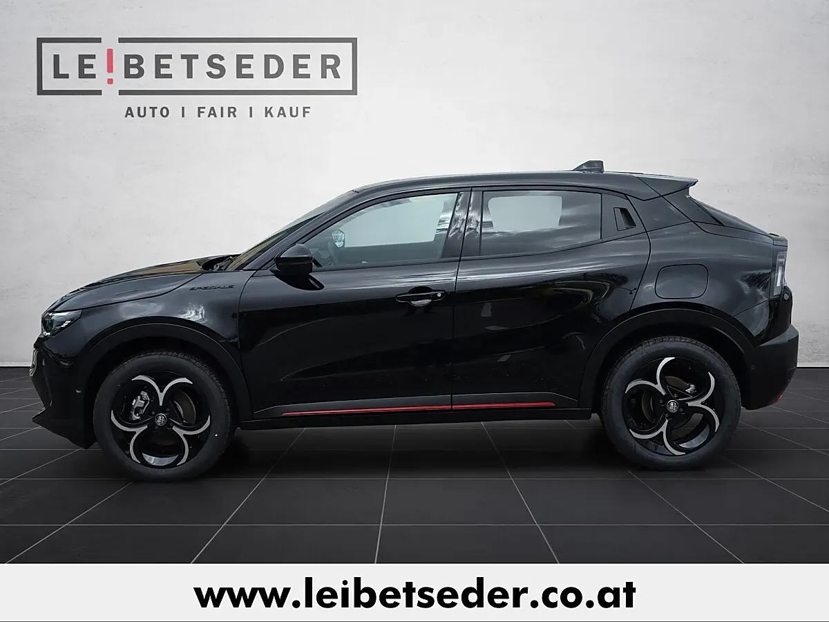 Alfa Romeo Junior 2025 photo 2