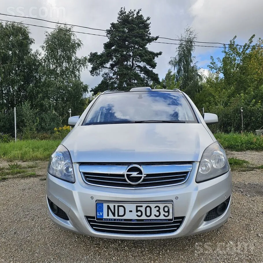 Opel Zafira 2011 photo 2