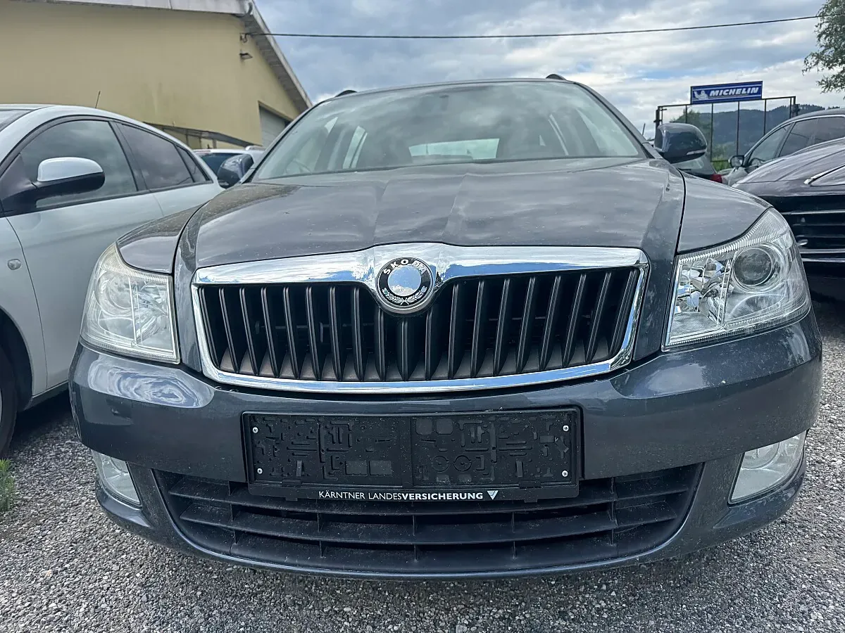 Skoda Octavia 2009 photo 2