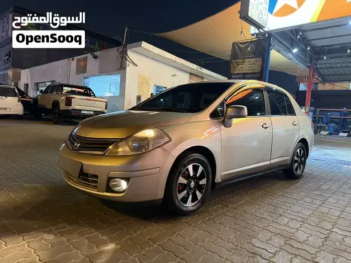 Nissan Tiida