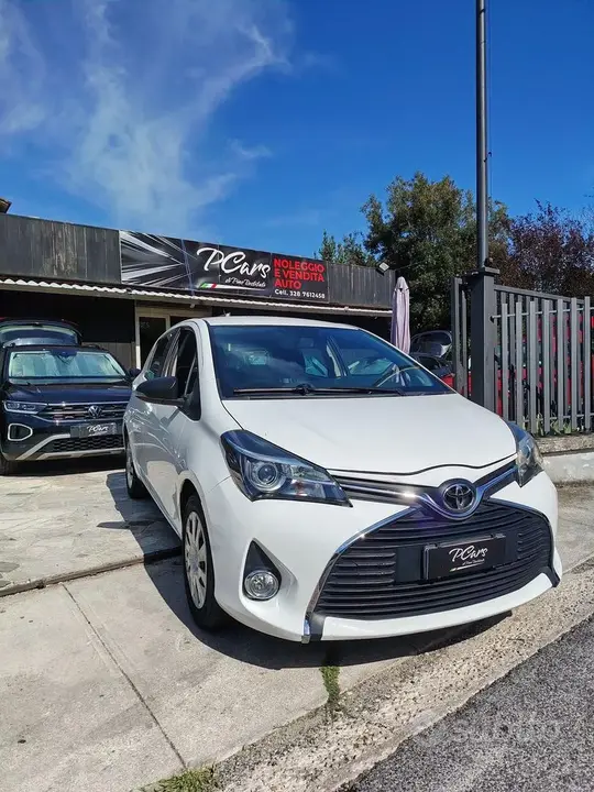 Toyota Yaris 2015 photo 3
