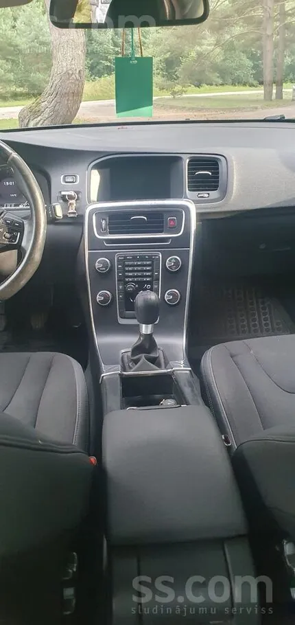 Volvo S60 2011 photo 4