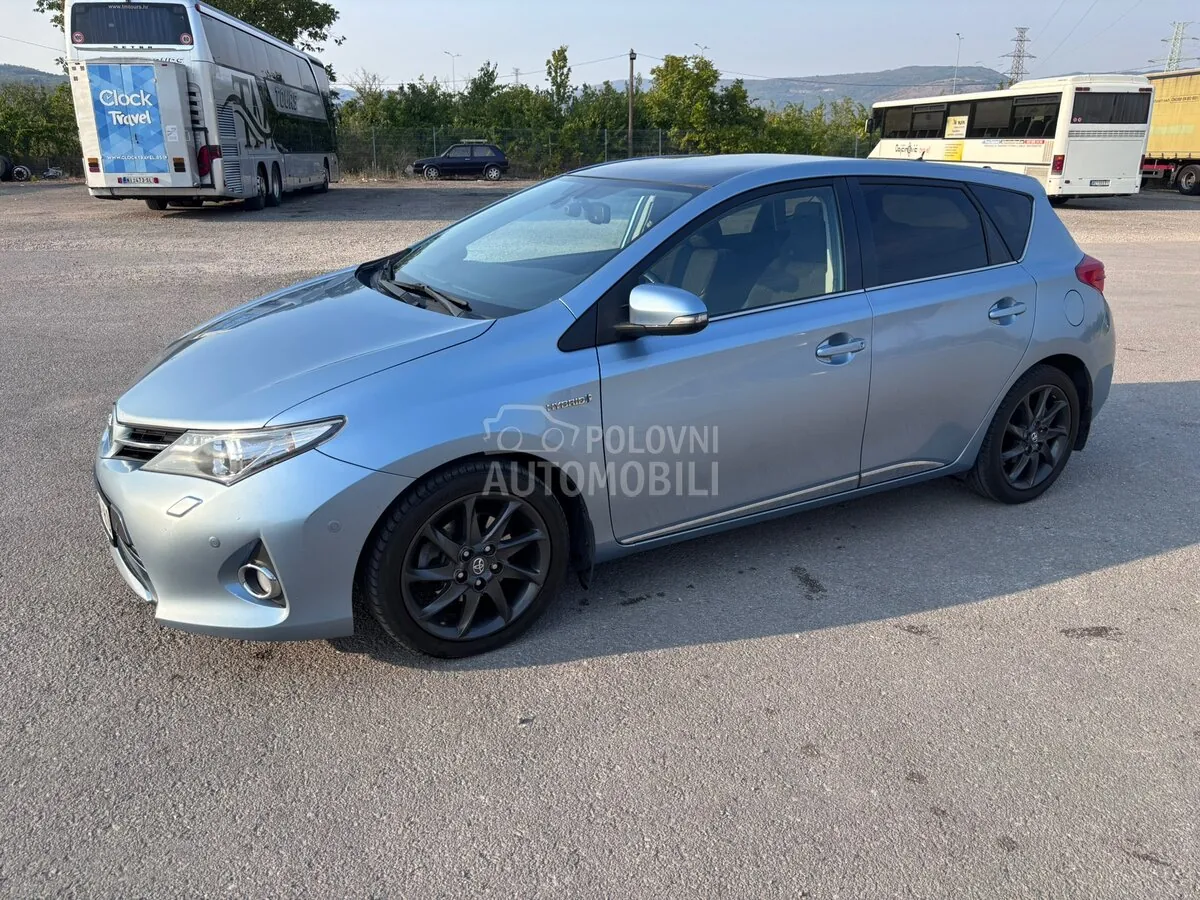 Toyota Auris 2013 photo 3