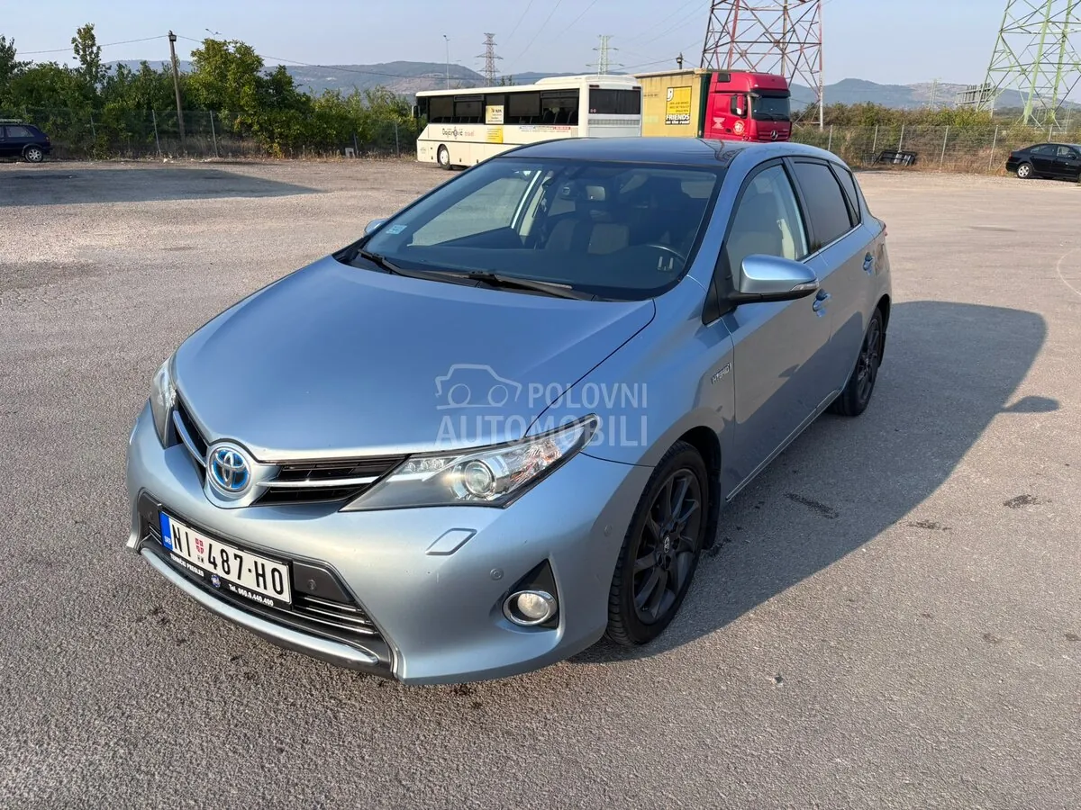 Toyota Auris 2013 photo 2