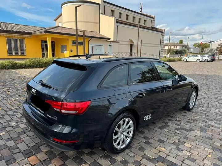 Audi A4 2017 photo 3
