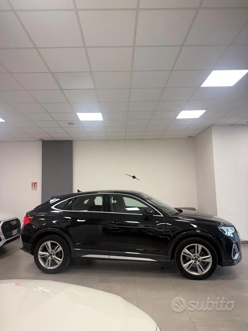 Audi Q3 2023 photo 2