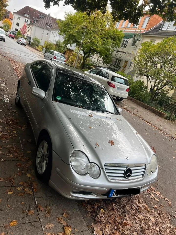 Mercedes-Benz C180