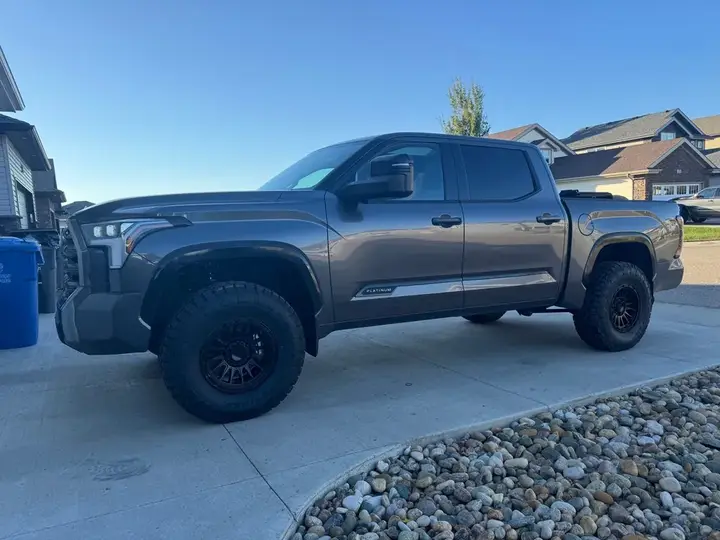 Toyota Tundra 2023 photo 2