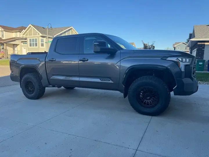 Toyota Tundra 2023 photo 3