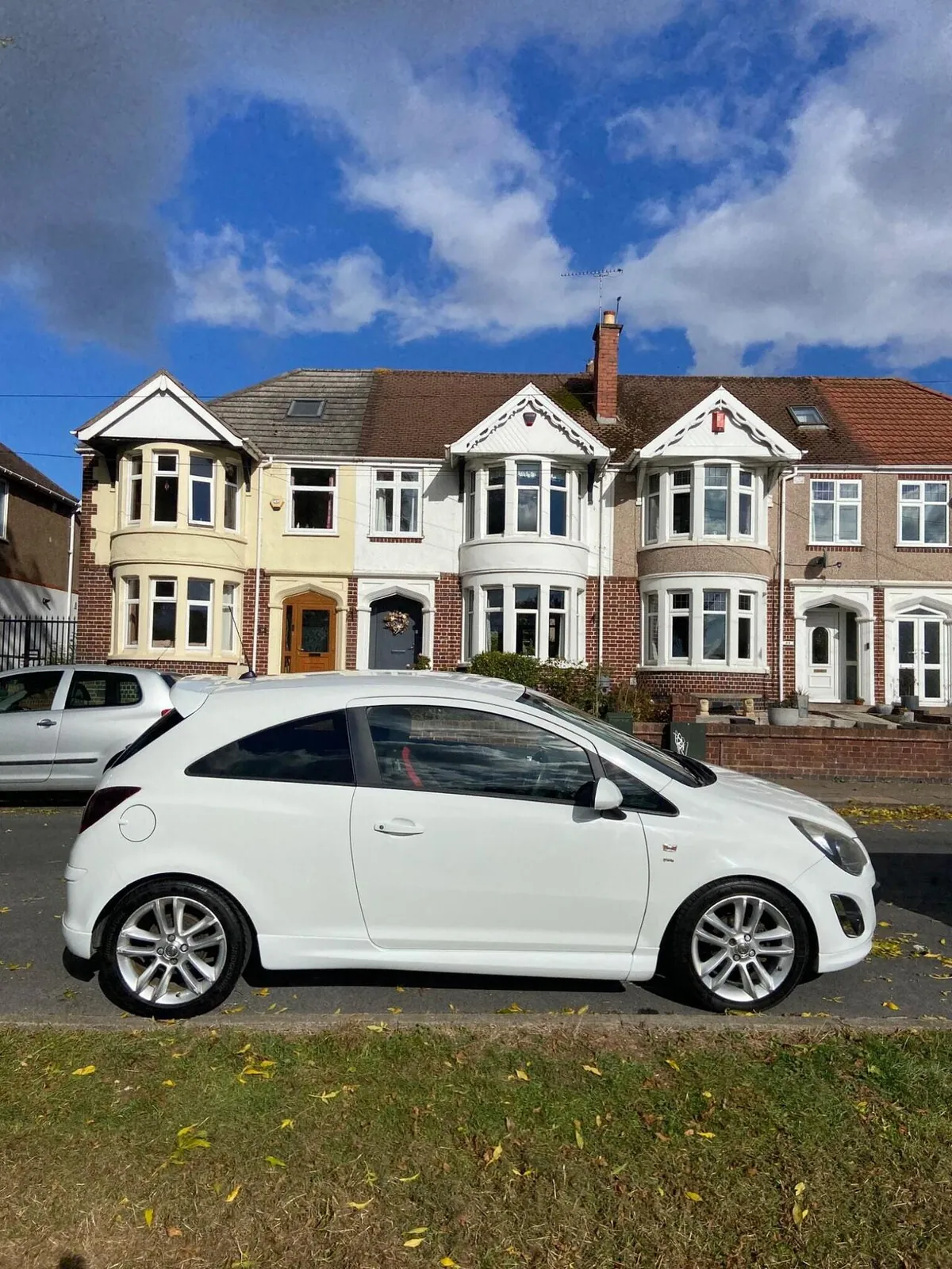Vauxhall Corsa 2013 photo 2
