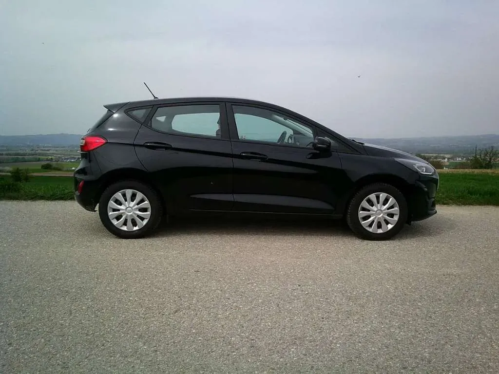 Ford Fiesta 2022 photo 2