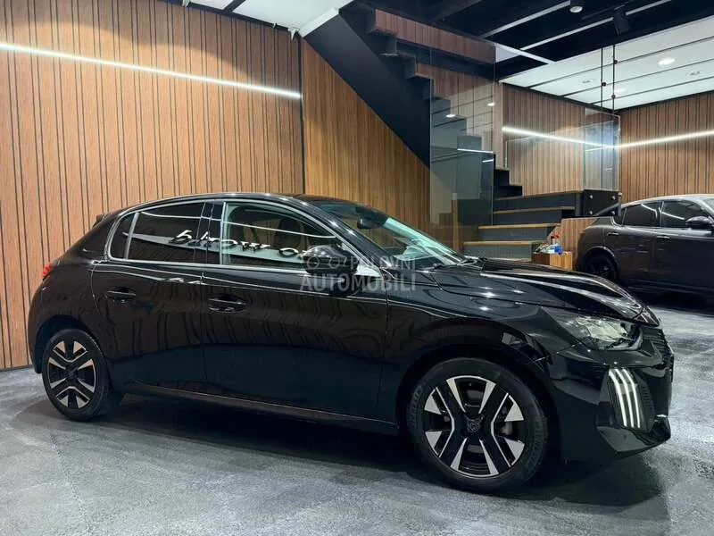 Peugeot 208 2025 photo 4