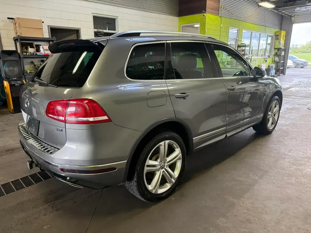 Volkswagen Touareg 2015 photo 4