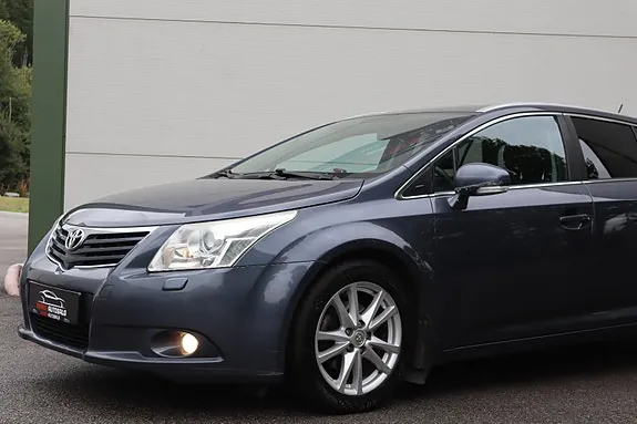Toyota Avensis 2011 photo 5