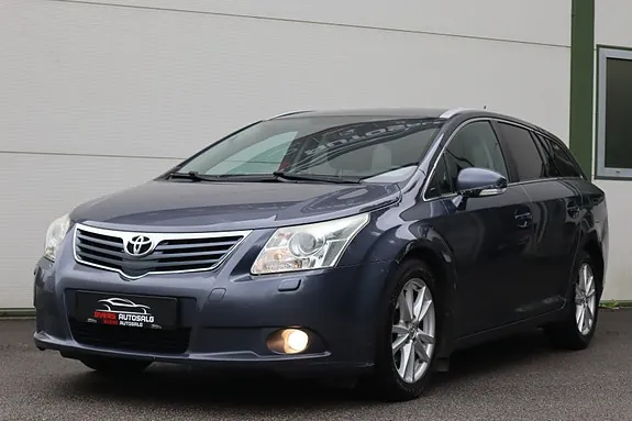 Toyota Avensis 2011 photo 2