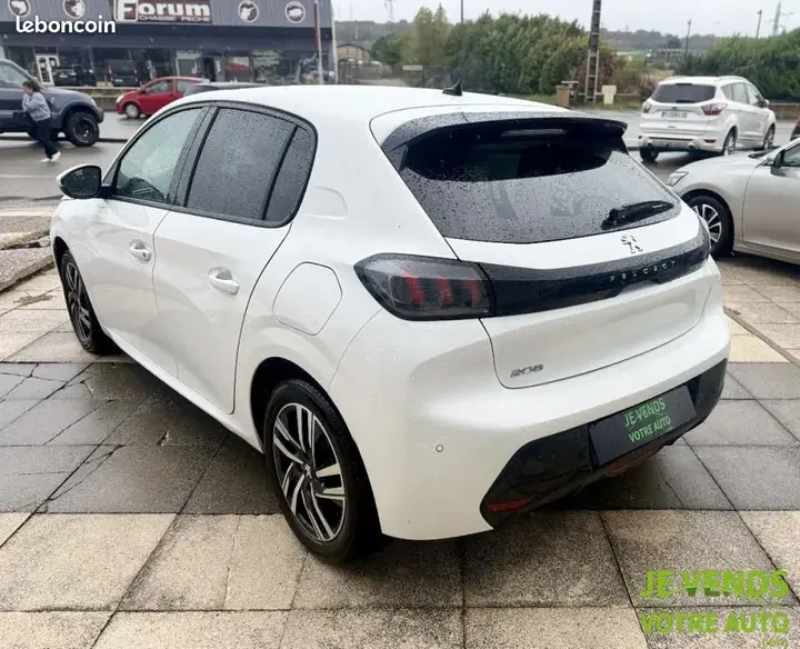 Peugeot 208 2021 photo 3
