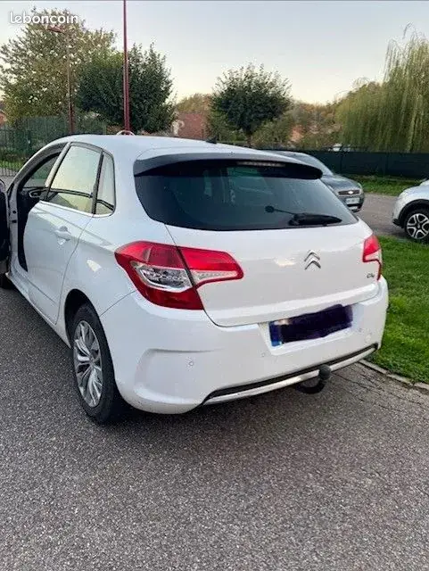Citroen C4 2012 photo 2
