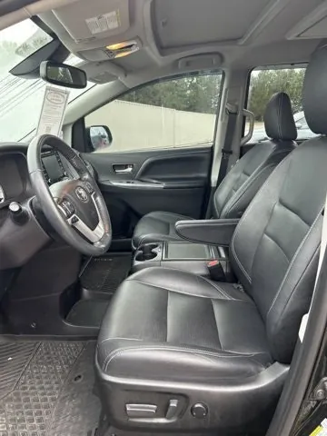 Toyota Sienna 2020 photo 3