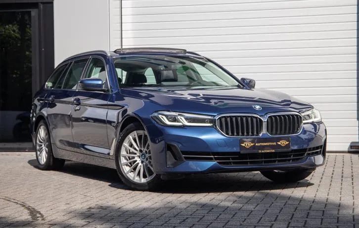 BMW 5 Series 2021 photo 2