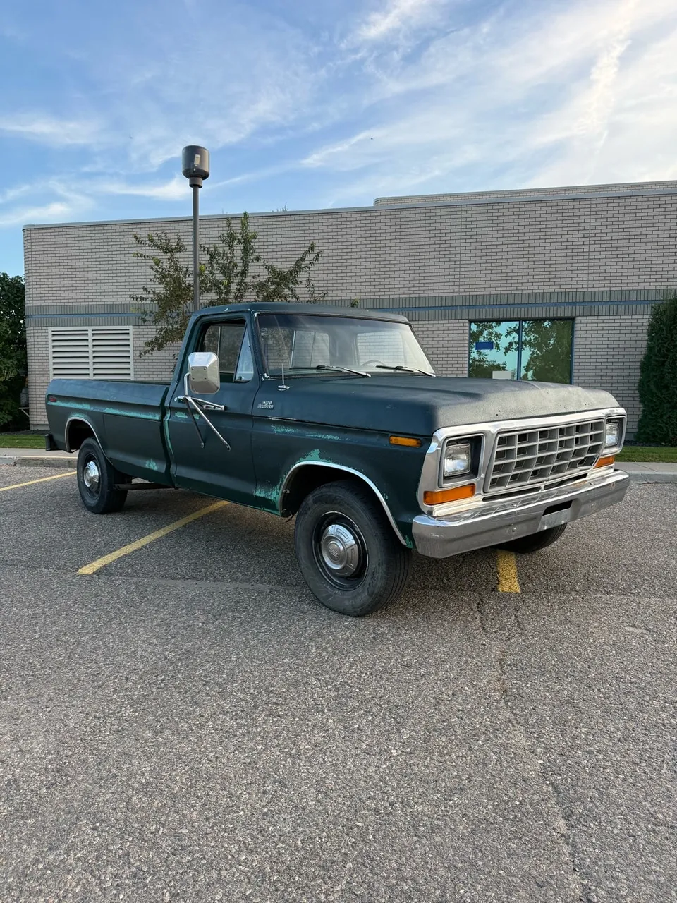 Ford F350 1987 photo 2