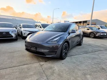 Tesla Model Y 2024 photo 2