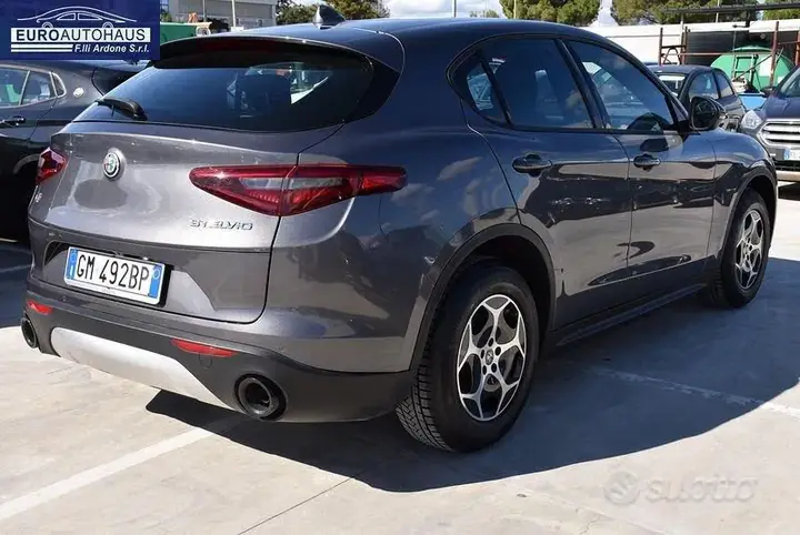 Alfa Romeo Stelvio 2022 photo 4