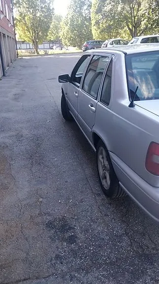 Volvo S70 1998 photo 2