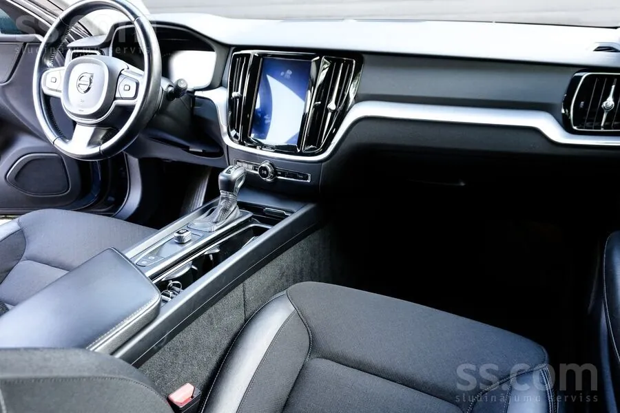Volvo V60 2019 photo 5