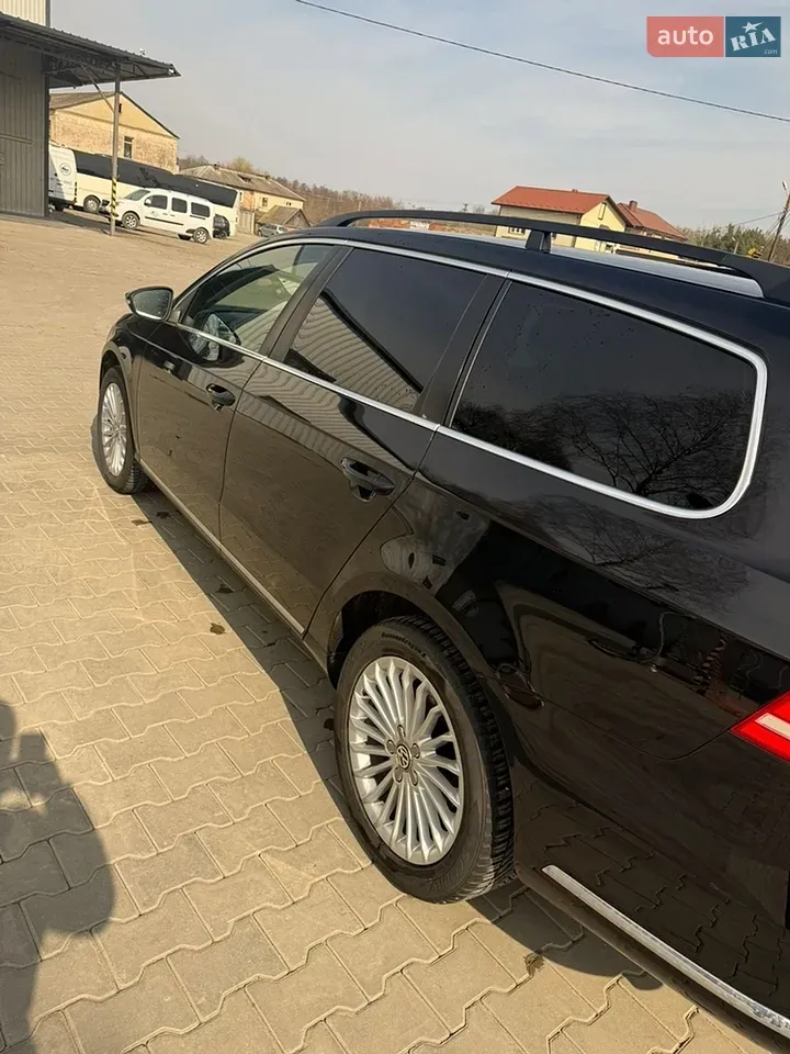 Volkswagen Passat 2011 photo 5