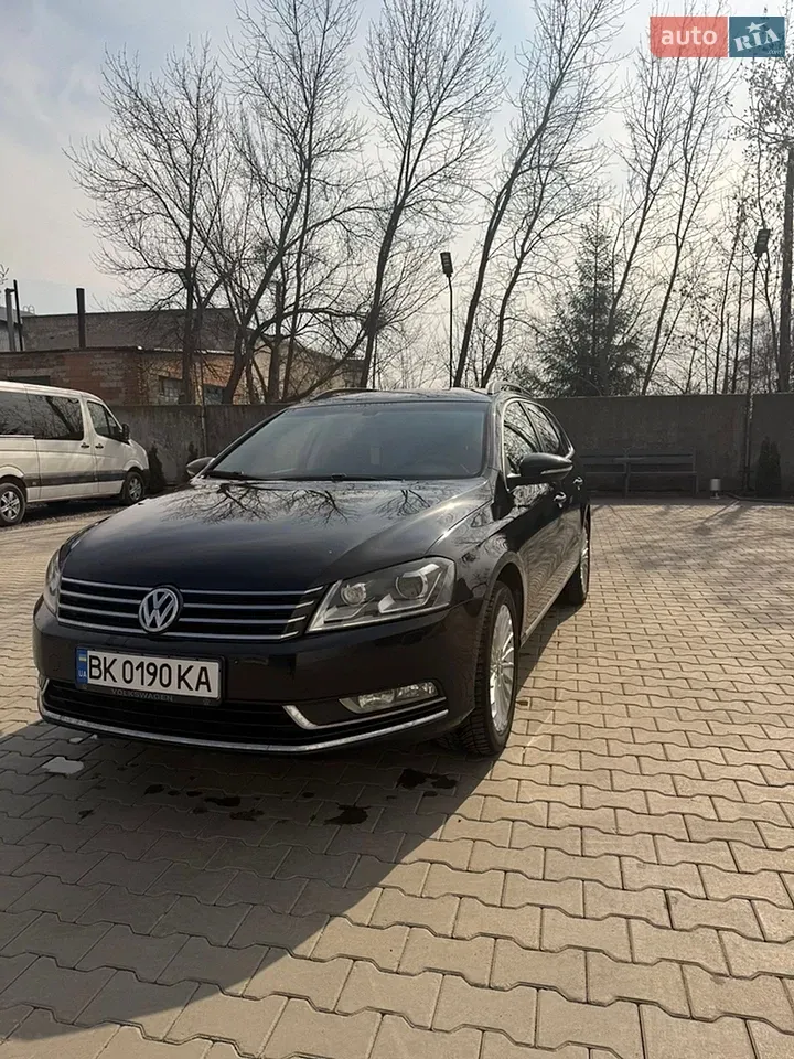 Volkswagen Passat 2011 photo 3