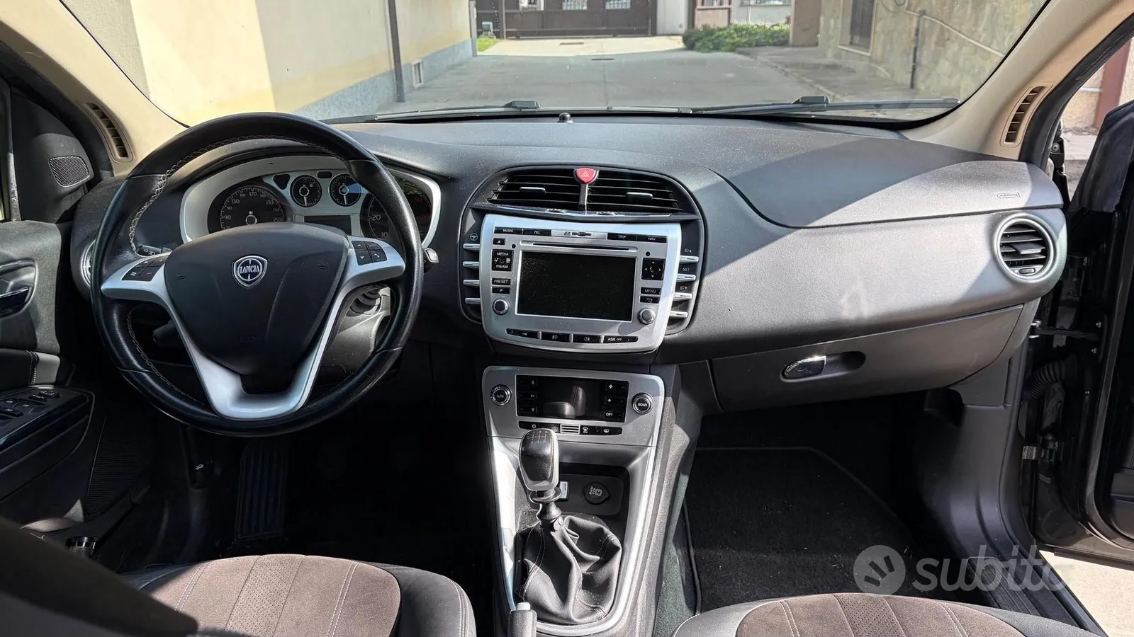 Lancia Delta 2012 photo 5
