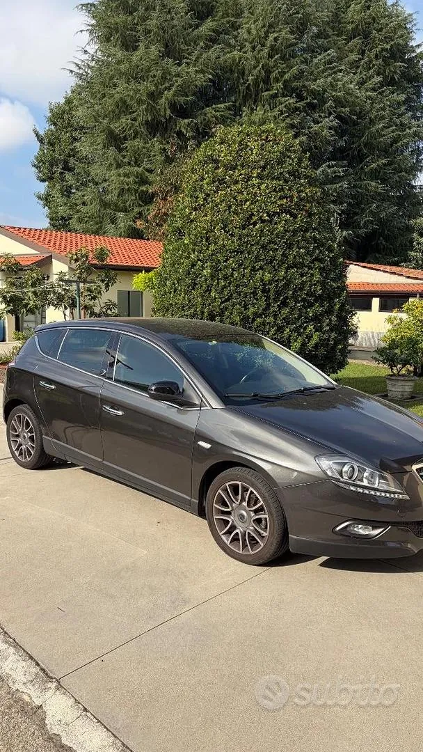 Lancia Delta 2012 photo 4