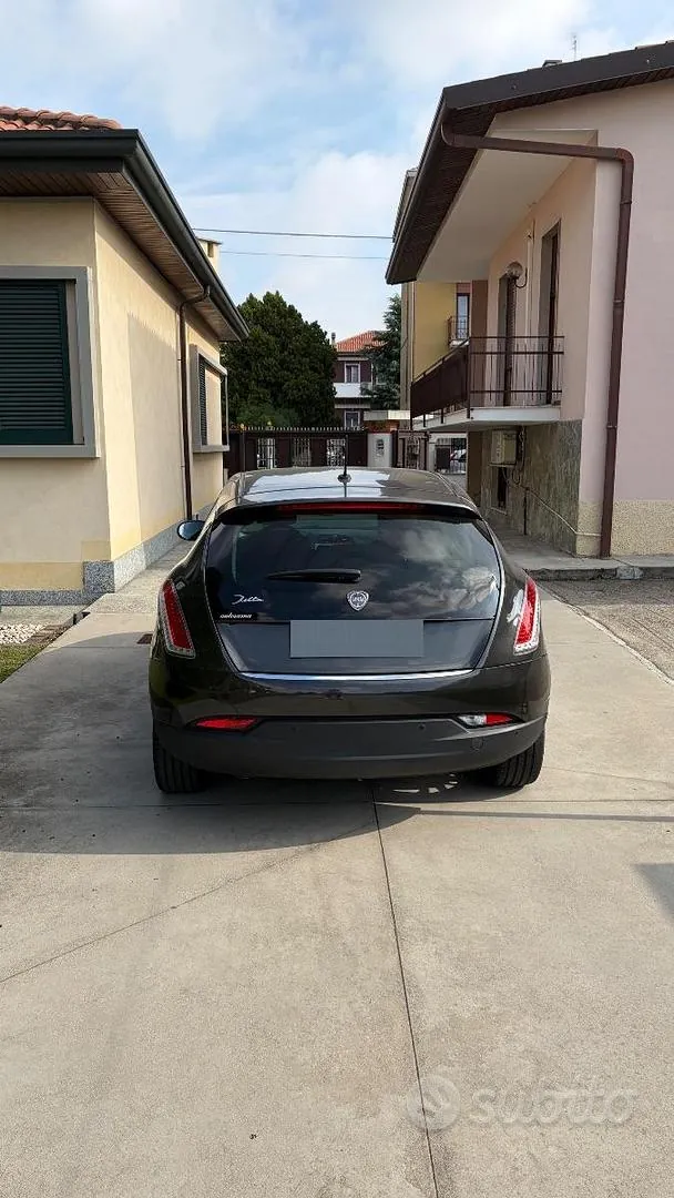 Lancia Delta 2012 photo 3